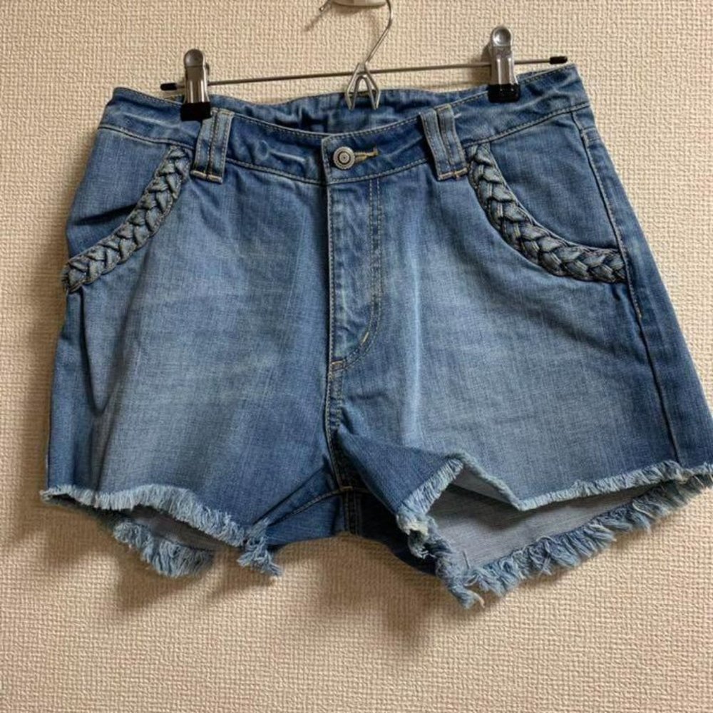 Levi's red tab shorts